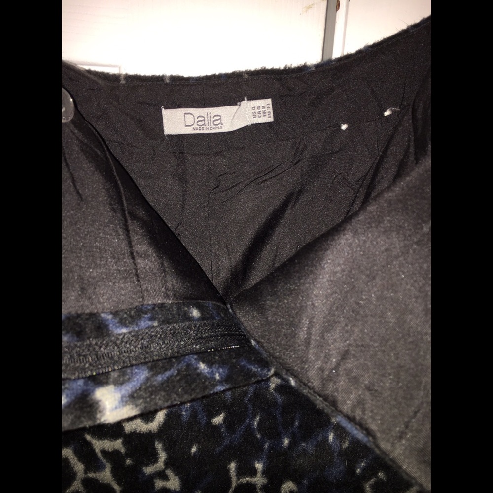 Snow Leopard Winter Skirt - Picture 7 of 8